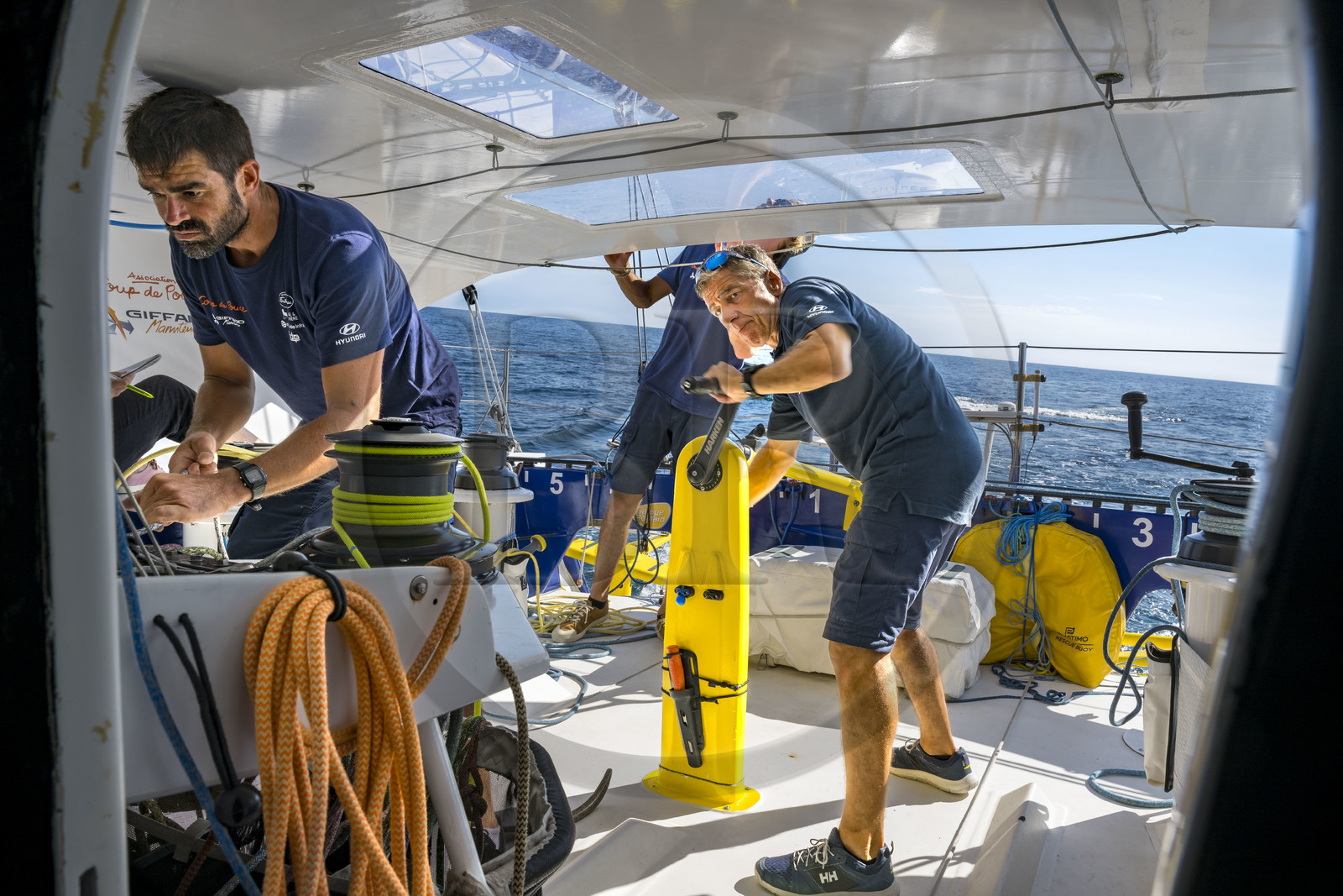 France, Vendée (85), Les-Sables-d'Olonne, le skipper Manuel Cousin en entrainement sur son voilier monocoque de 60 pieds IMOCA Coup de Pouce