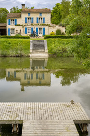 France, Vendée (85), Bouillé-Courdault, le port fluvial de Courdault au bout du canal de la Vieille-Autise