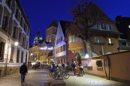 France, Bas Rhin, Strasbourg, old town listed as World Heritage by UNESCO, rue de la Monnaie leading to the Protestant church of Saint-Thomas