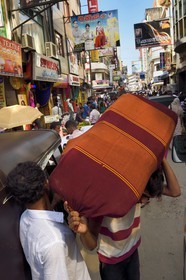 Sri Lanka, province de l'ouest, district de Colombo, Colombo, le bazar animé de Pettah dans 2nd Cross street