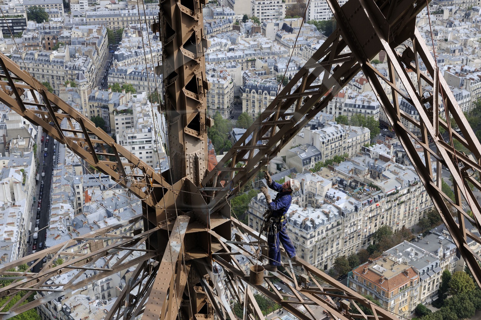 France, Paris (75), Edouard Saunier peintre de la Tour Eiffel
