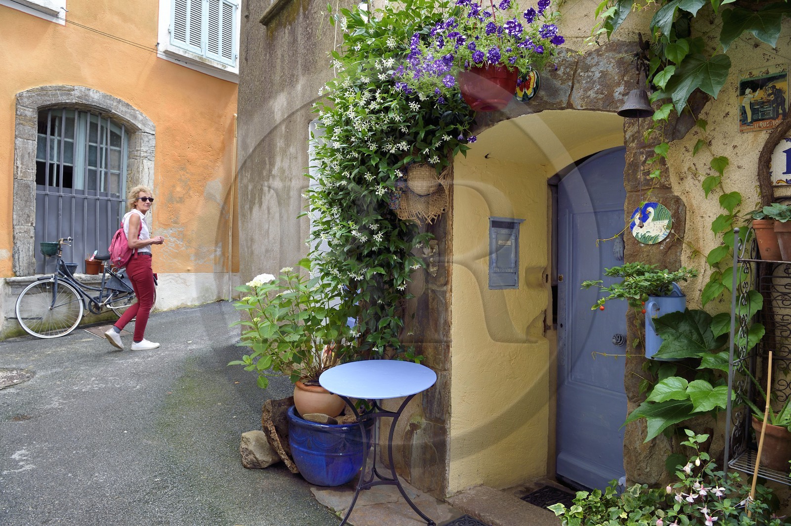France, Var, Massif des Maures, Collobrières, rue Beranger, alley of the old village