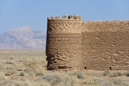 Iran, Province de Yazd, désert du Dasht-e Kavir, caravanserail de Saqand