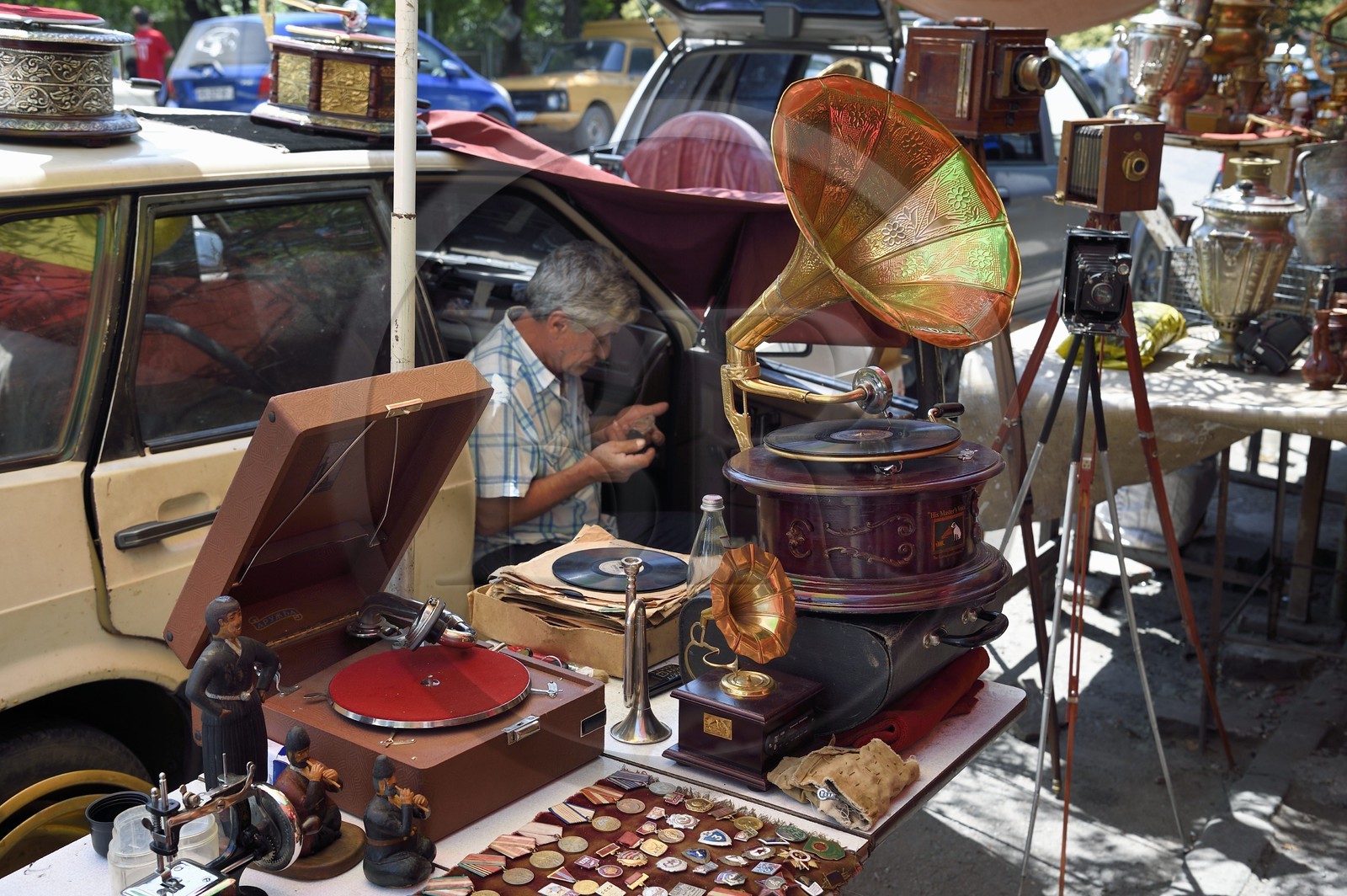 Géorgie, Tbilissi, grand marché aux puces dit du Pont Sec (Mshrali)