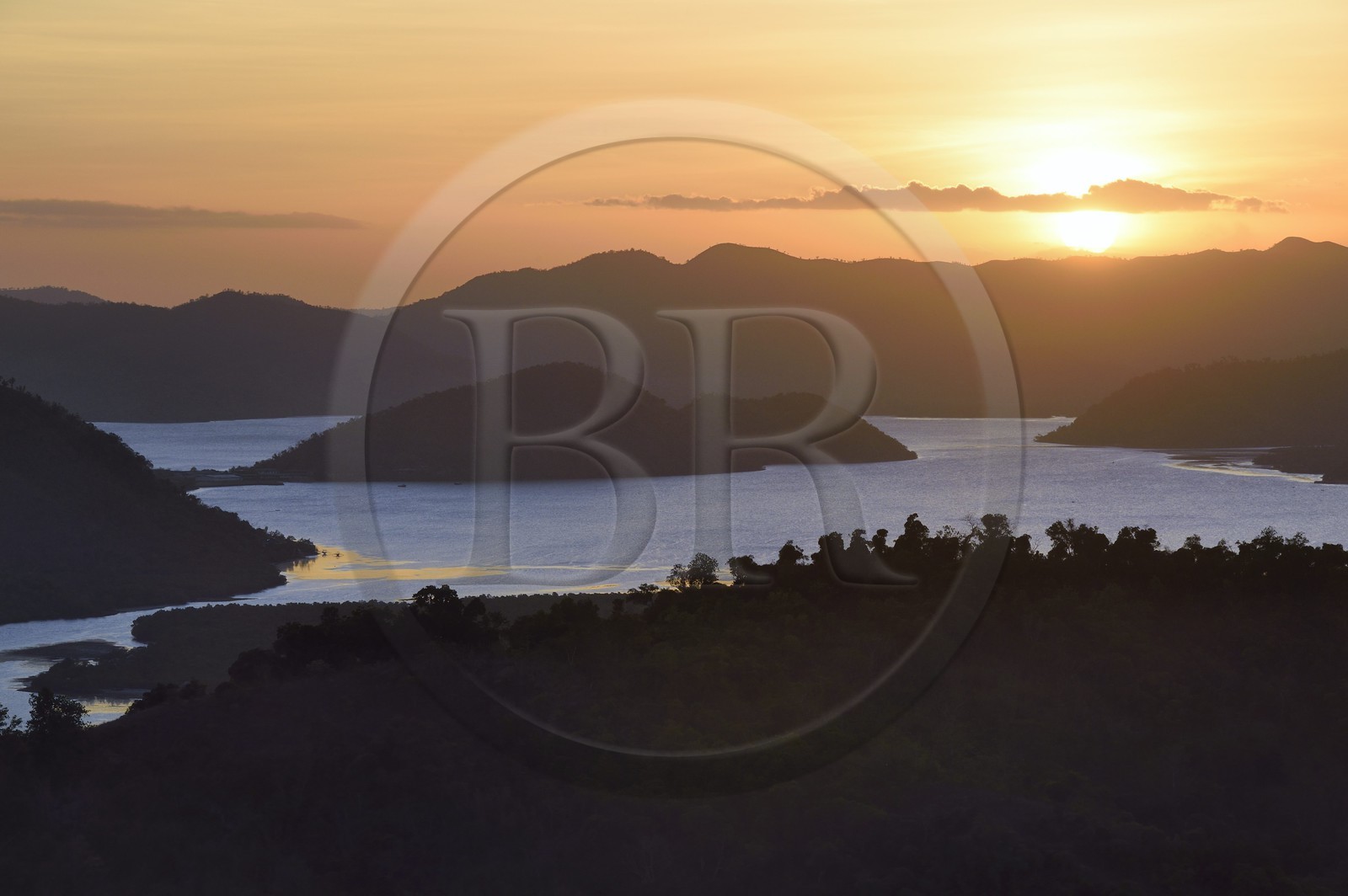 Philippines, Calamian Islands dans le nord de Palawan, Busuanga Island, ville de Coron, le point de vue du mont Tapyas qui surplombe la ville et les iles environnantes