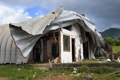 Caraïbes, Ile de la Dominique, Portsmouth, ancienne ferme de production de corail d'exportation détruite suite au passage de l'ouragan Maria en 2017