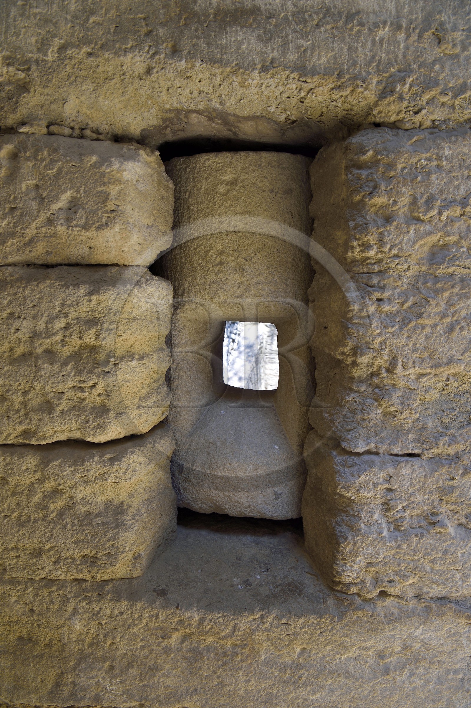 France, Vaucluse, Saumane de Vaucluse, Saumane castle, one of the residences of the Marquis de Sade, arrowslit which closes when the central module is rotated