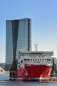 France, Bouches-du-Rhône (13), Marseille, Zone Euroméditerranée, Grand Port Maritime, quartier des Docks, tour CMA CGM de l'architecte Zaha Hadid
