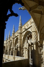 Portugal, Lisbon, Belem, Hieronymites Monastery (Mosteiro dos Jeronimos), listed as World Heritage by UNESCO, the cloister, detail of the arches