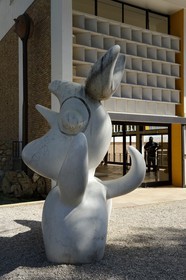 France, Alpes-Maritimes (06), Saint Paul de Vence, Fondation Maeght, musée d'art contemporain, sculpture de Joan Miro