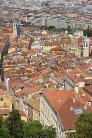 France, Alpes-Maritimes (06), Nice, quartier du Vieux Nice, Cathédrale Sainte-Réparate à droite et Tour de l'Horloge à gauche