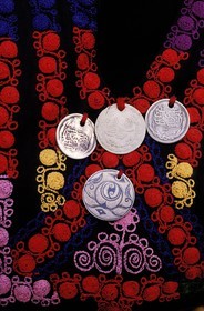 Jordanie, Amman, détails de robe palestinienne de cérémonie