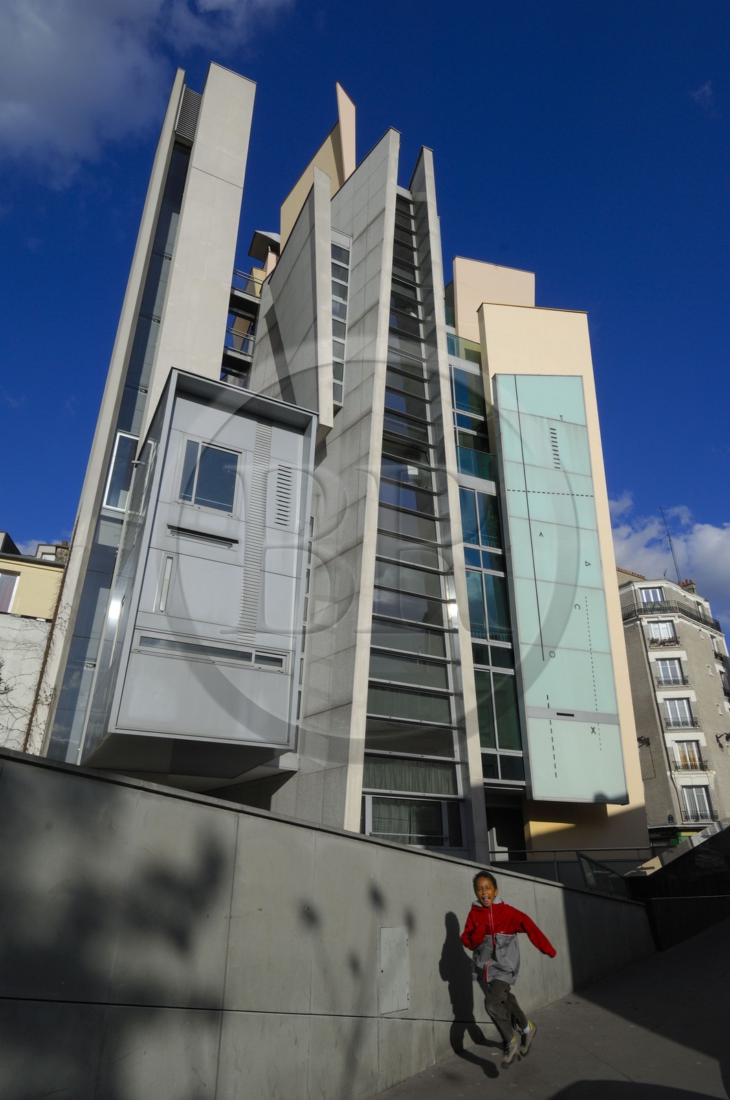 France, Paris (75, immeuble contemporain d'architecte