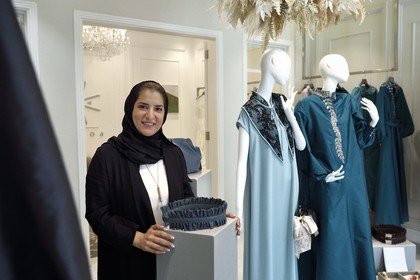 Sultanat d'Oman, Mascate, quartier de Al-Athaiba, boutique de haute couture de Amal Al-Raisi, la fondatrice et créatrice de mode Amal Al-Raisi