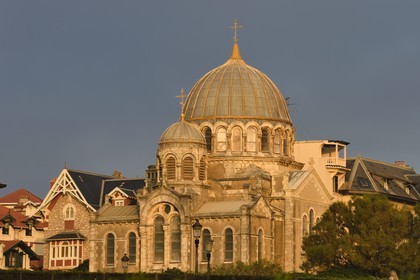 France, Pyrénées-Atlantiques (64), Pays-Basque, Biarritz, l'église orthodoxe de la Protection de la Mère de Dieu et de Saint Alexandre de la Néva construite en 1892 sur le domaine impérial