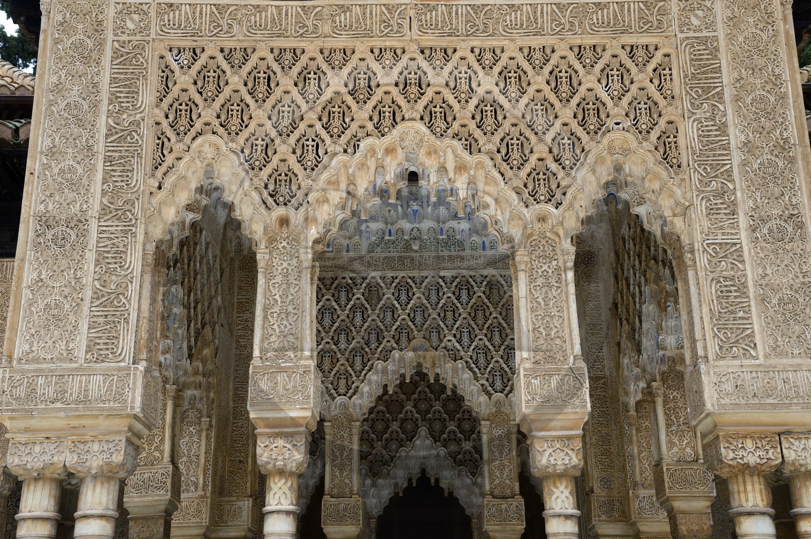 Spain, Andalusia, Granada, Alhambra Nasrid Palace, listed as World Heritage by UNESCO, columns of the Palace of the Lions patio (Patio de los Leones)