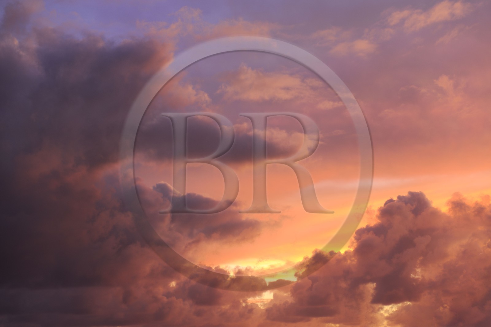 France, île de la Réunion, ciel du crépuscule