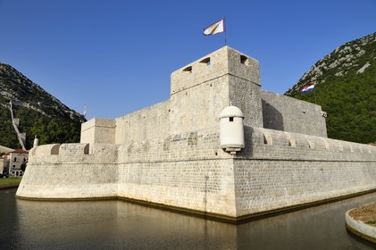 Croatie, Dalmatie, cote dalmate, presqu'ile de Peljesac, la vieille-ville de Ston, Fort Kastio