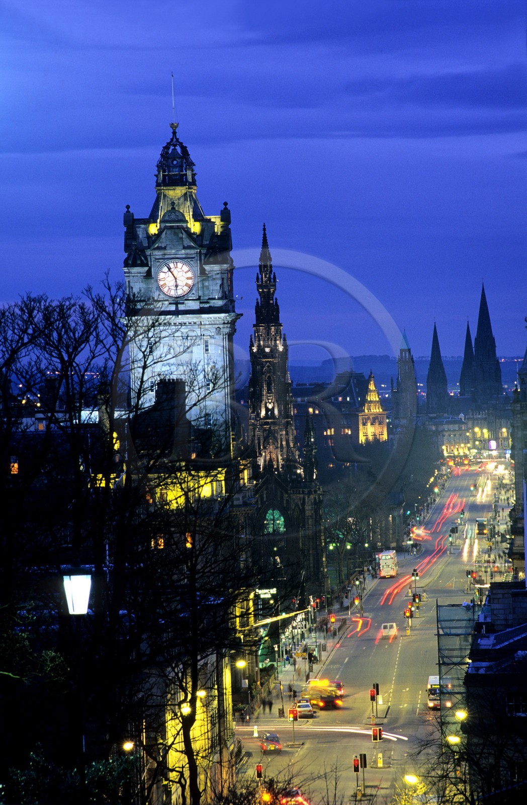 Royaume-Uni, Ecosse, Edimbourg, Princes Street est l'axe principal de la ville