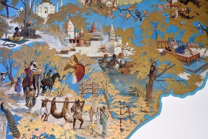 France, Allier (03), Vichy, villa art Déco René Jeux, détail de la carte murale de l'Orient rêvé des voyageurs, des déserts d’Asie centrale aux temples du Japon, peinte à la main sur du contreplaqué par Max Moreau en 1942