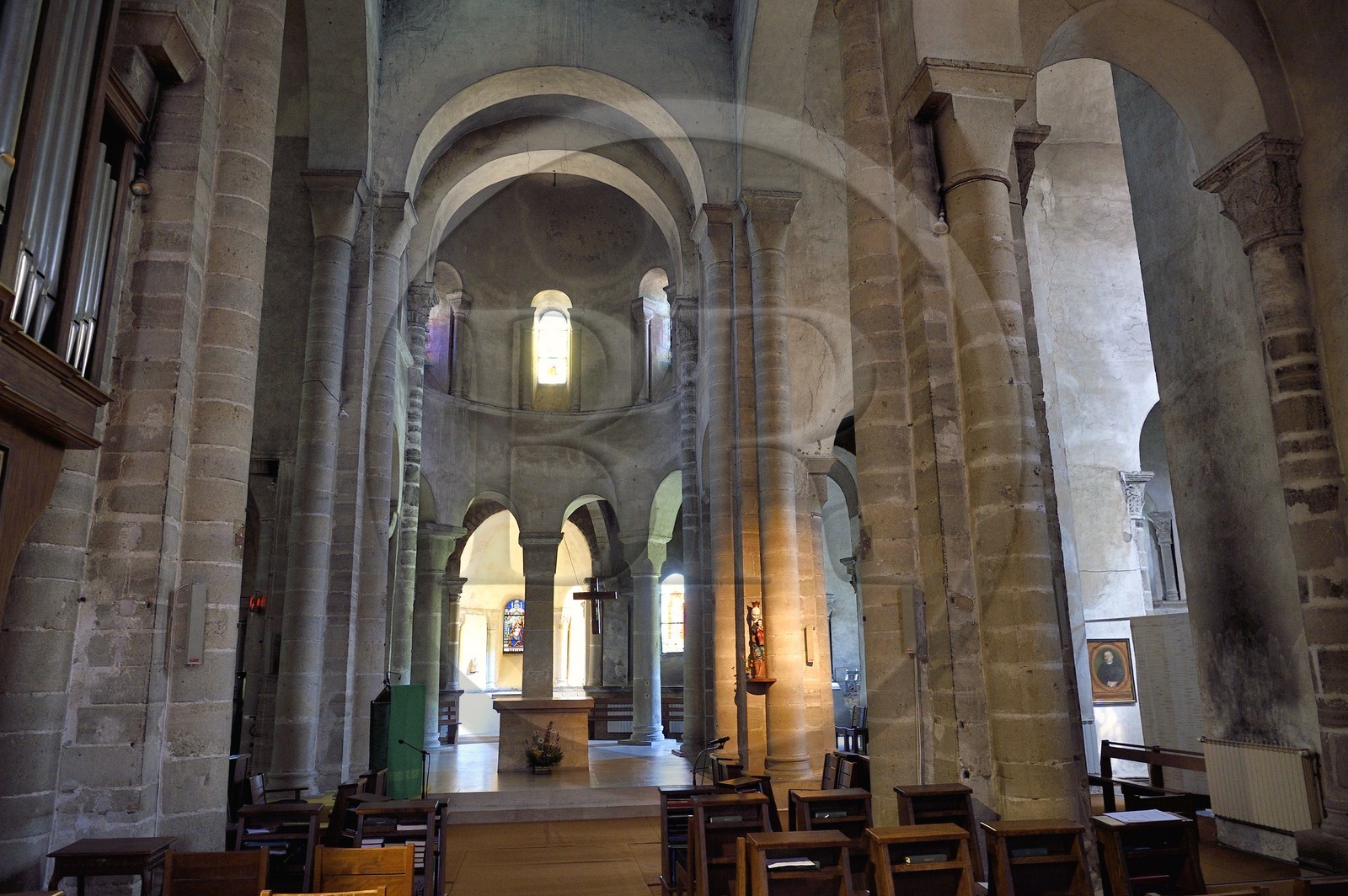 France, Allier (03), ancienne province du Bourbonnais, Chantelle, église romane du XIIe siècle de l'abbaye bénédictine Saint-Vincent, chemin de Saint-Jacques de Compostelle