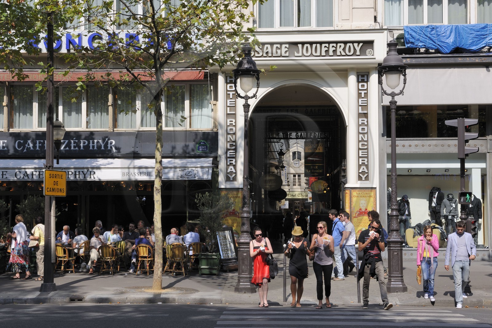 France, Paris (75), Passage Jouffroy sur le boulevard Montmartre