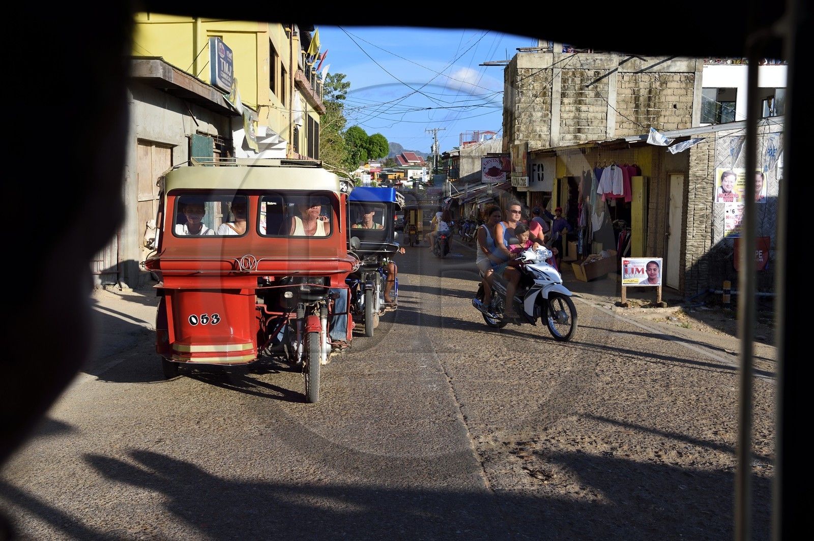 Philippines, Calamian Islands dans le nord de Palawan, Busuanga Island, ville de Coron, tricycle moto-taxi