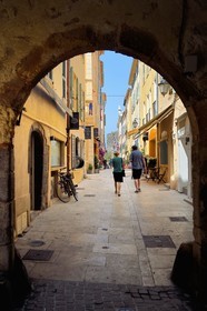 France, Var, Saint-Tropez, rue de la Ponche in the old town which passes under the Tour des Remparts