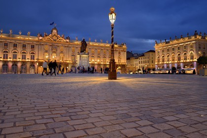 France, Meurthe-et-Moselle (54), Nancy, place Stanislas (ancienne Place Royale) construite par Stanislas Leszczynski, roi de Pologne et dernier duc de Lorraine au XVIIIe siècle, classée Patrimoine Mondial de l'UNESCO, l'Hotel de ville