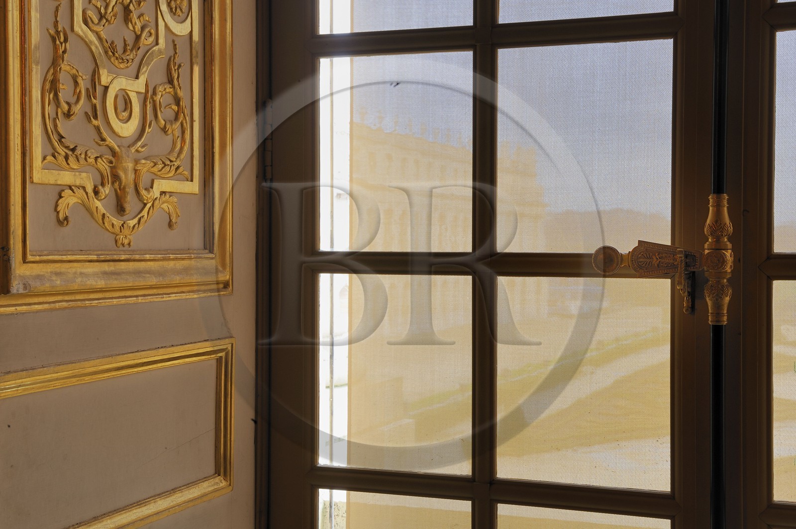 France, Yvelines, Chateau de Versailles, listed as World Heritage by UNESCO, the Midi Wing seen from Les Grands Appartements (State Apartments)