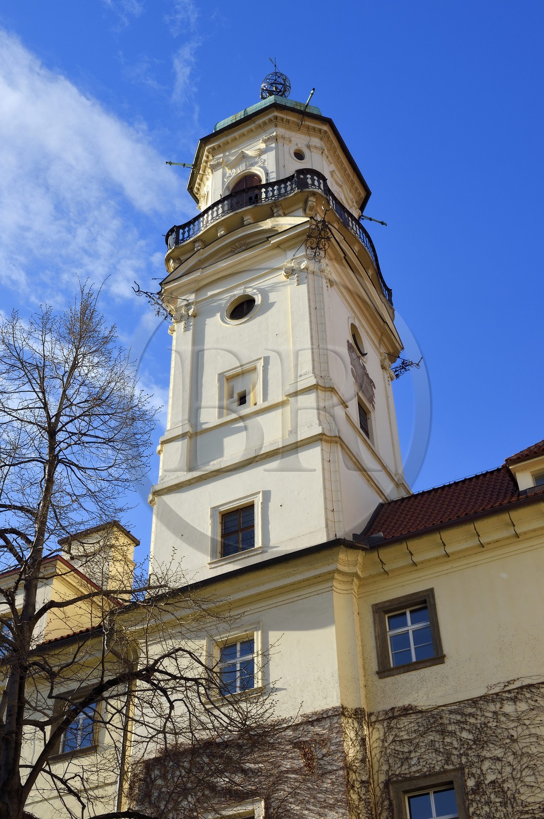 République Tchèque, Prague, centre historique classé Patrimoine Mondial de l' UNESCO, quartier de Stare Mesto, Clementinum (Klementinum), tour de l’observatoire astronomique surmontée d’une statue d’Atlas