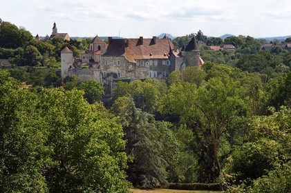 France, Allier (03), ancienne province du Bourbonnais, Chantelle, abbaye bénédictine Saint-Vincent et ancienne place forte appartenant à la famille de Bourbon, chemin de Saint-Jacques de Compostelle