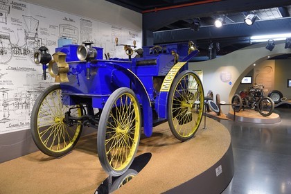 France, Puy de Dome, Clermont Ferrand, L'Aventure Michelin, museum retracing all the activities of the Michelin group, the L'Eclair car built in 1895 for the Paris-Bordeaux-Paris race and fitted on all new Michelin tires