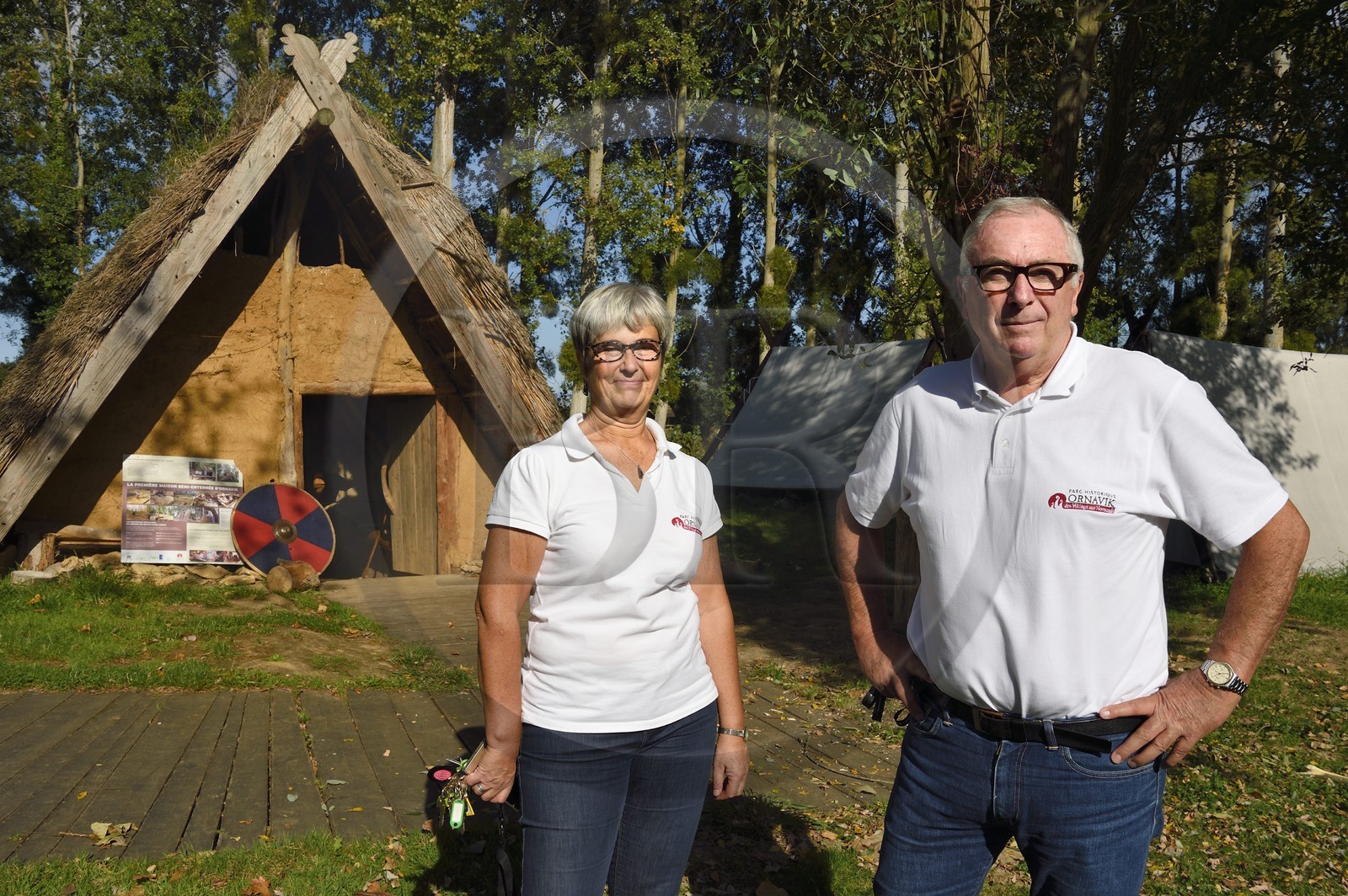 France, Calvados (14), Hérouville-Saint-Clair, Domaine de Beauregard, le parc historique Ornavik, la directrice Pascale Crochemore et le président fondateur Christian Sebire de l'association Ornavik
