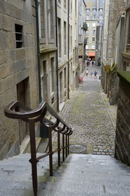 France, Ille-et-Vilaine (35), côte d'émeraude, Saint-Malo, escaliers de la rue des grands degrés