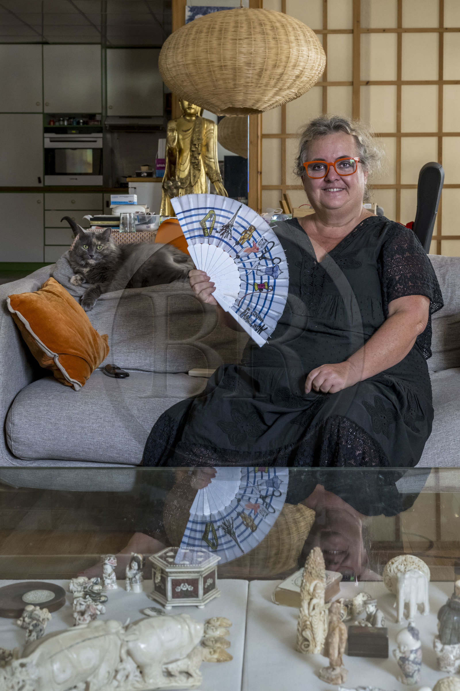 France, Loire-Atlantique (44), Nantes, quartier de Graslin, Nathalie Brucker tient la plus ancienne boutique (Byblos) du Passage Pommeraye et y habite à l'étage