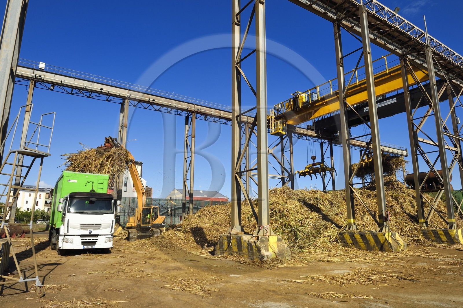 France, Reunion island (French overseas department), Saint-Pierre, Grands Bois, one of the 11 sugar cane reception and collection centers also called Balance, the tractors bring the cane from the fields in trailers, it is then weighed and loaded in large trucks called cachalots to be transported to the sugar factory Gol