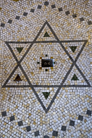 France, Alpes-Maritimes (06),  France, Alpes Maritimes (06), Beaulieu sur Mer, villa Kerylos de style neo-grec construite en 1908 par architecte Emmanuel Pontremoli, mosaique et prise électrique au sol très moderne pour le début du XXème siècle