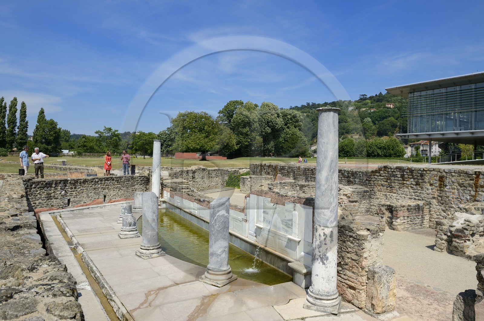 France, Rhône (69), Saint-Romain-en-Gal, le site archéologique du musée gallo-romain de Saint-Romain-en-Gal, latrines des thermes des Lutteurs