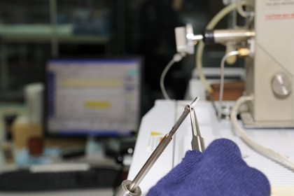 France, Paris (75), Laboratoire du Centre de recherche et de restauration des musées de France (C2RMF), laboratoire de phisico-chimie, chromatographie en phase gazeuse couplée à une spectrographie de masse