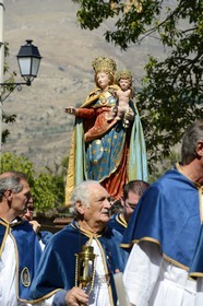 France, Haute Corse, Niolu (Niolo) region, Casamaccioli, la Santa di Niolu religious festivity to celebrate the Nativity of the Virgin, procession of religious brotherhoods members, the Granitula where the brothers form a spiral which is tied then untied with a complex movement