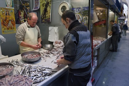 Espagne, Andalousie, Malaga, Mercado Central de Atarazanas, le marché aux poissons dans le marché central