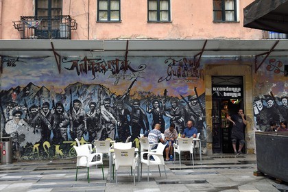 Espagne, Pays basque espagnol, Biscaye, Bilbao la Vieja (Bilbi), Zaharra Kalea, peinture murale en mémoire à la guerre civile 1936