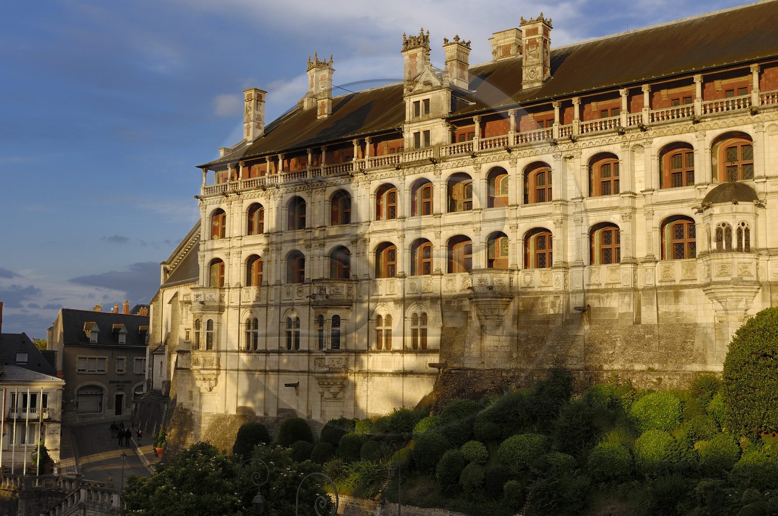 France, Loir-et-Cher (41), vallée de la Loire classée au Patrimoine Mondial de l'UNESCO, château de Blois, façade de l'aile François 1er
