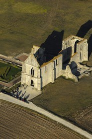 France, Charente-Maritime (17), ile de Ré, abbaye des Châteliers au sud de La Flotte (vue aérienne)