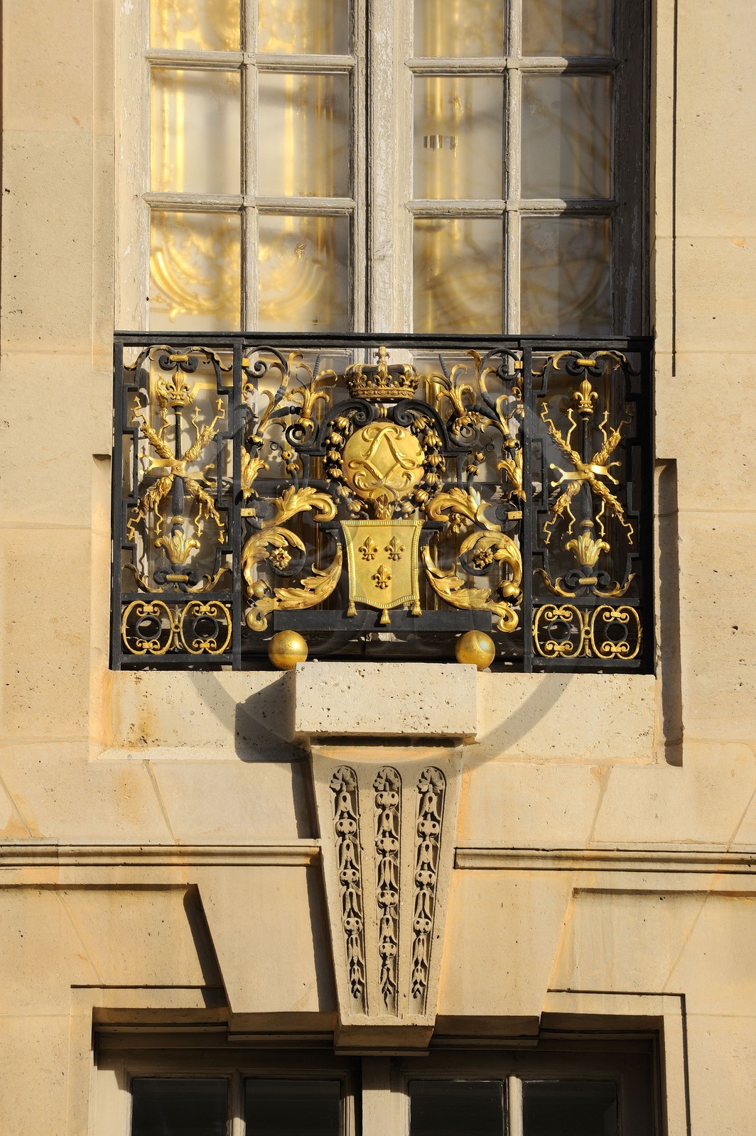 France, Yvelines, Chateau de Versailles, listed as World Heritage by UNESCO, facade of the Royal Courtyard