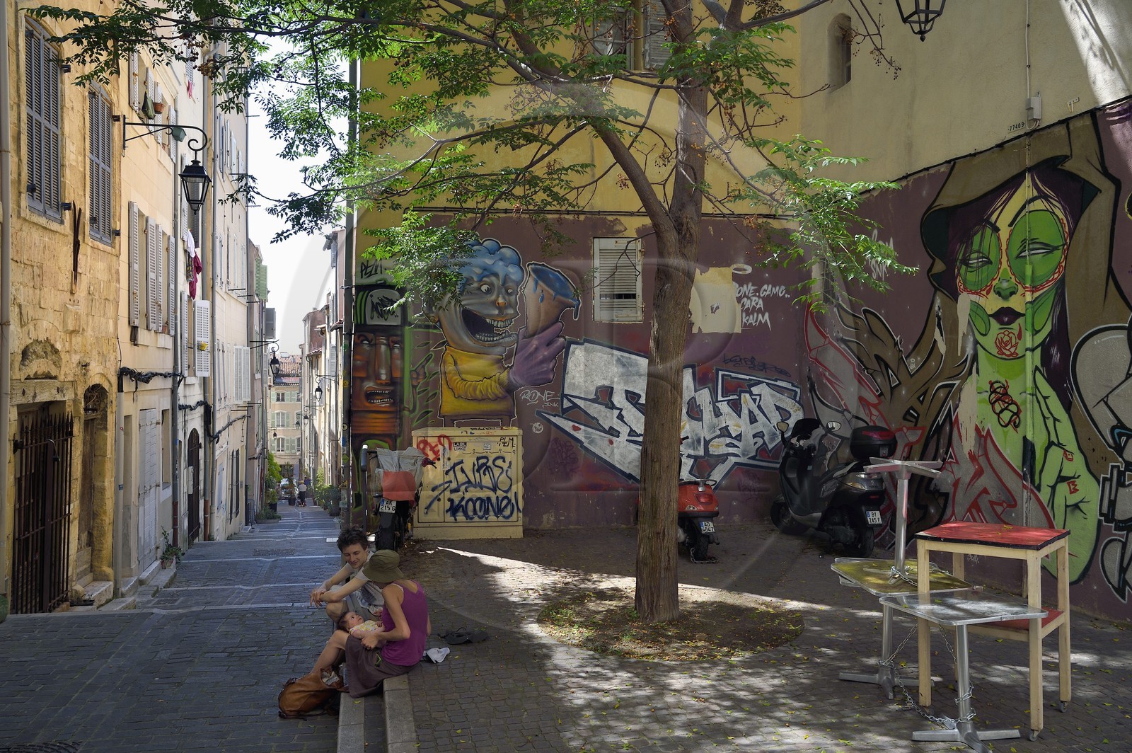 France, Bouches-du-Rhône (13), Marseille, quartier du Panier, petite place à l'angle de la rue Fontaine de Caylus et du refuge