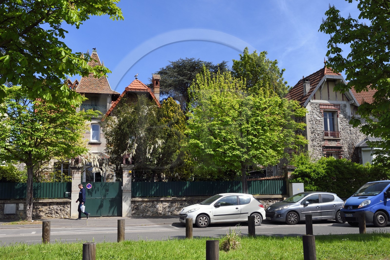 France, Val-de-Marne (94), Champigny-sur-Marne, quartier pavillonnaire en bordure du parc du Tremblay