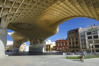 Espagne, Andalousie, Séville, Plaza de la Encarnacion - Plaza Mayor, Metropol Parasol (construit en 2011) par l'architecte  Jurgen Mayer-Hermann