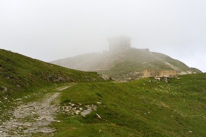 France, Alpes-Maritimes (06), parc national du Mercantour, région de La Bollène-Vésubie, le massif de l’Authion, la redoute de la Pointe des Trois Communes (2 080 m)